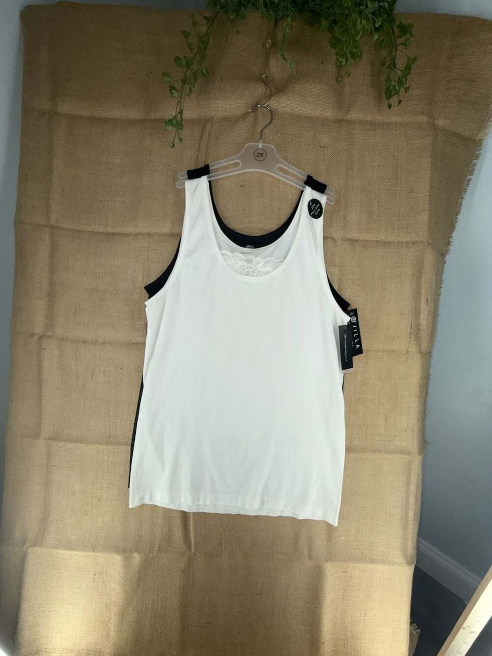 Jilla Plus Size 2X Lace Trim Tank Tops 2-Pack Black and White